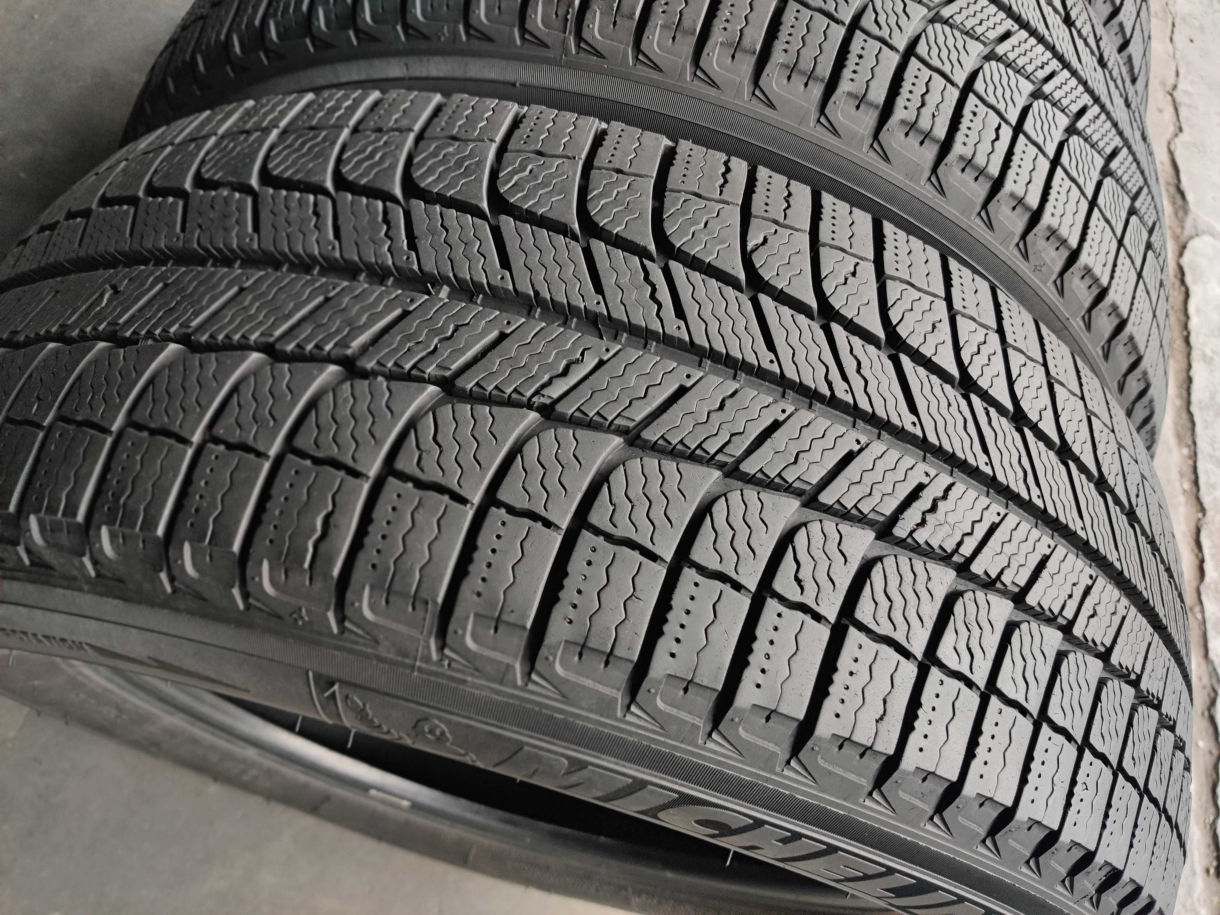 Зимові шини r17 225 60 Michelin XIce преміум липучки скандинавки