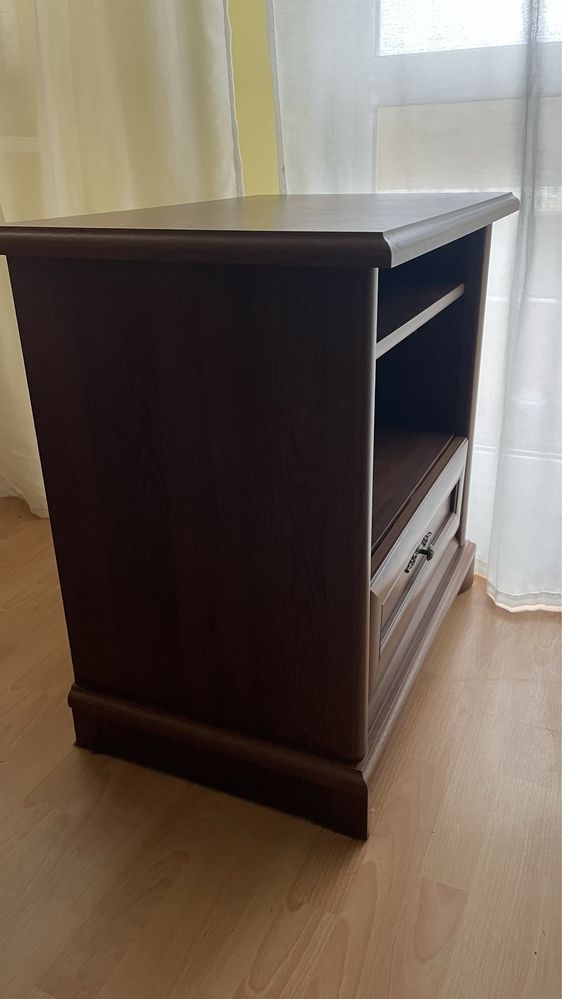 Szafka pod telewizor lub umywalke prl