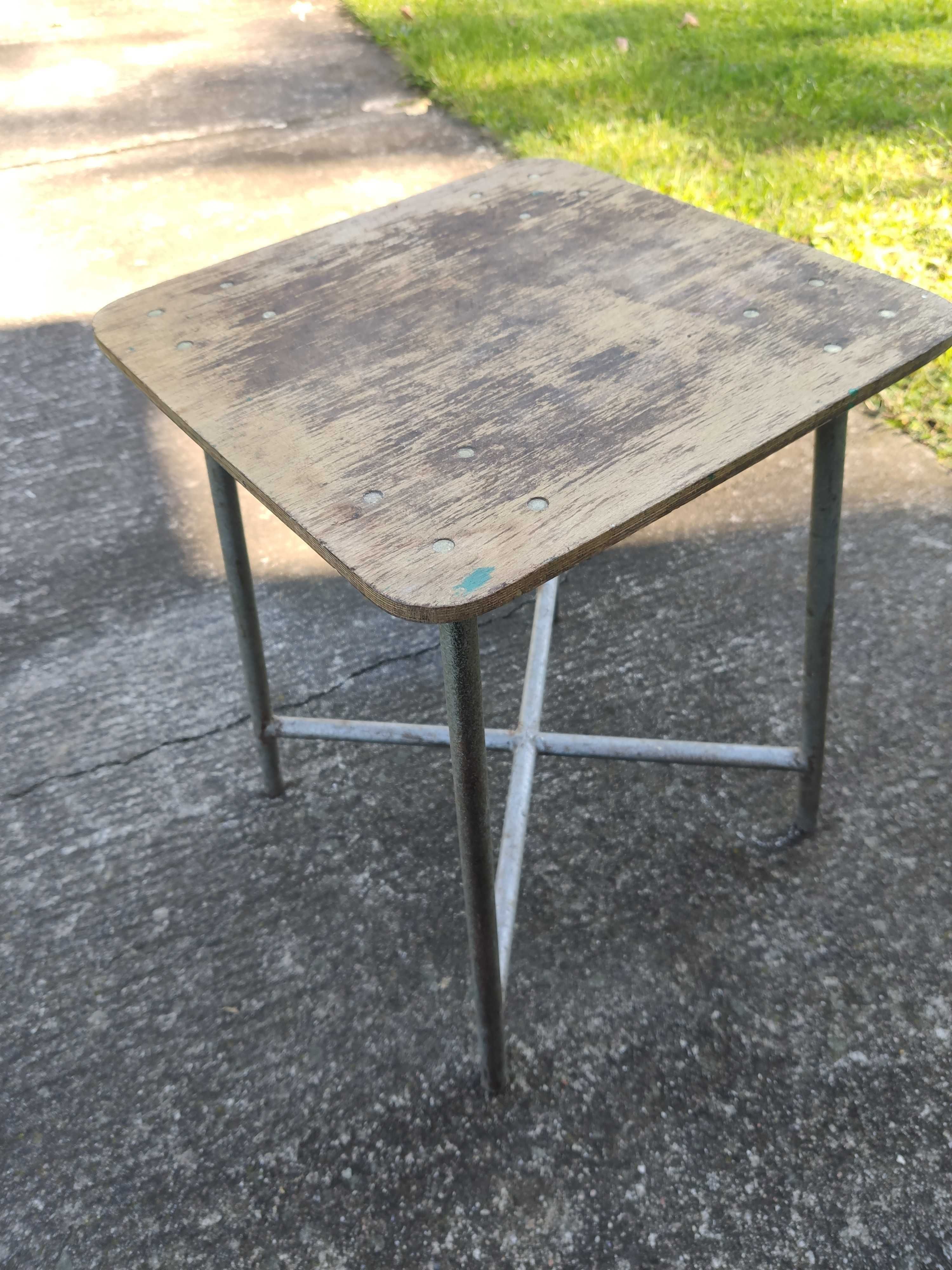 Taboret metalowo drewniany PRL
