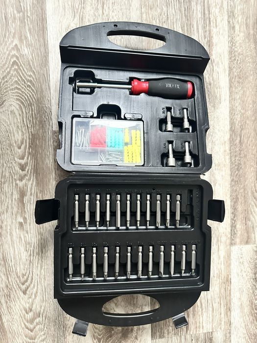 Набір інструментів. Інструменти для авто. Два набори