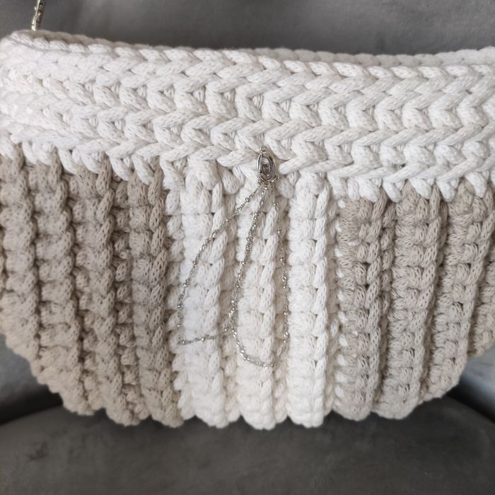 Oryginalna torebka do ręki handmade ze sznurka bawełnianego