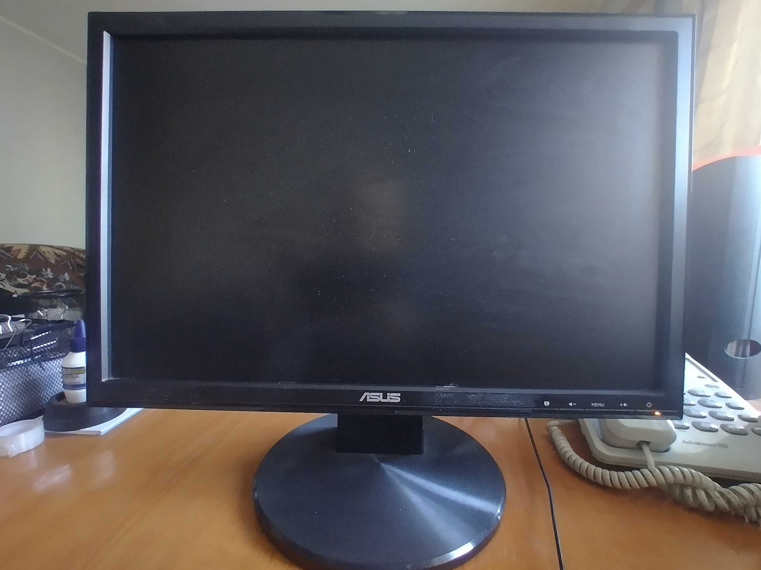 Монитор  Asus 19 дюйм