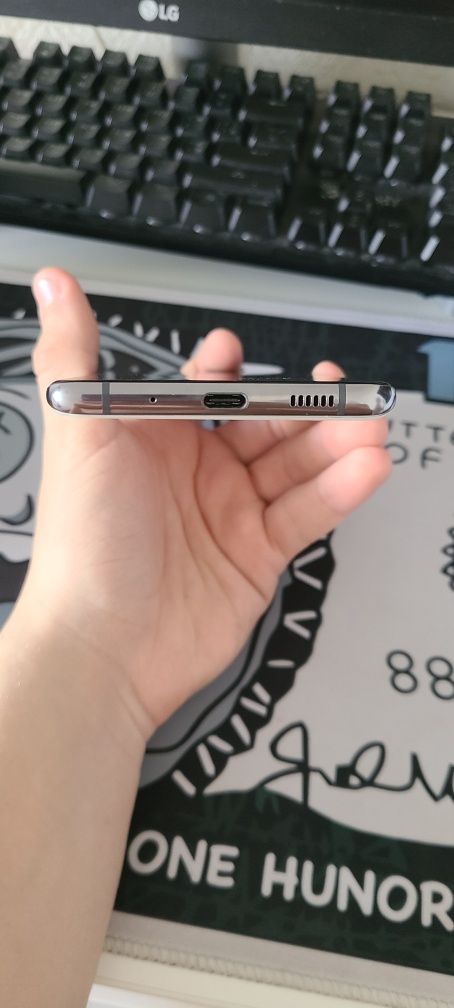 Продаю Samsung s20 plus
