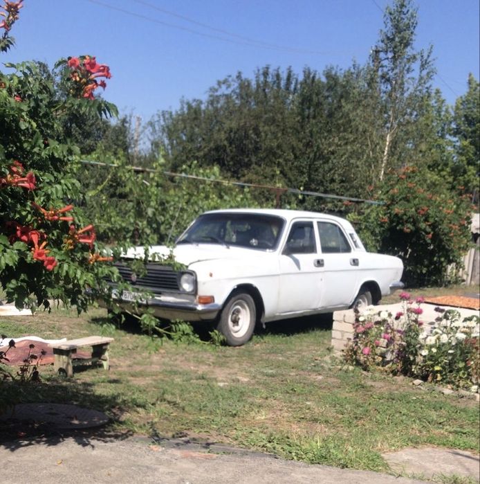 Продам авто б/у Волга 2410 (не на ходу)