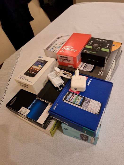 Telefony komórkowe zestawy