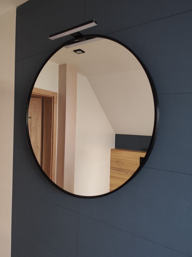 Lustro okrągłe 80 cm z kinkietem LED