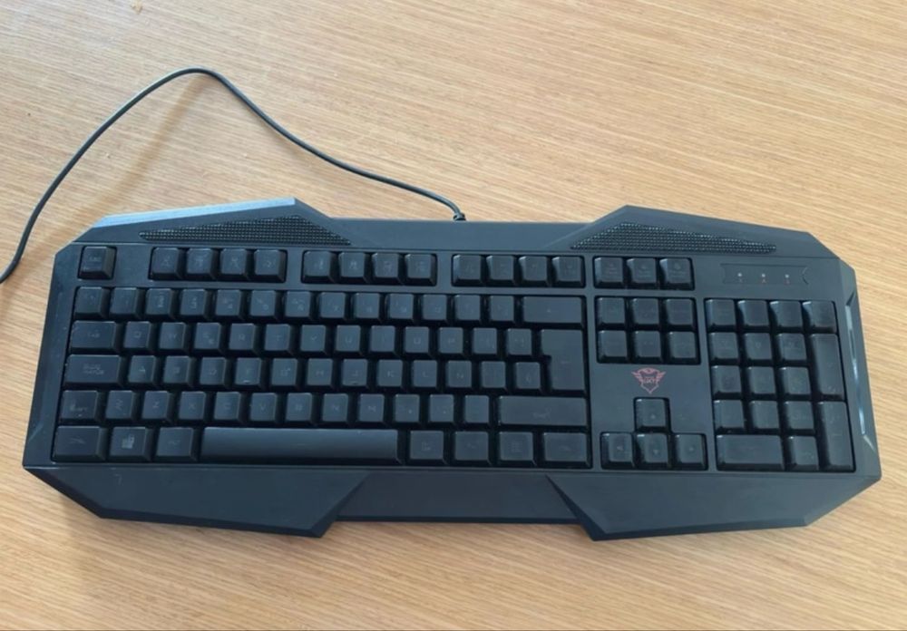 Teclado Trust GXT