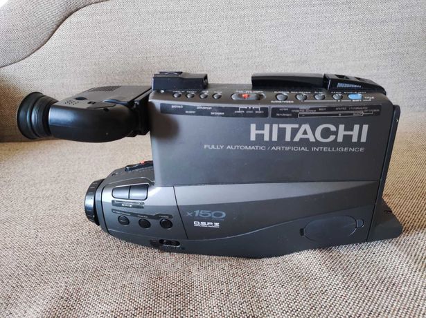 Відеокамера Hitachi VM-2980E