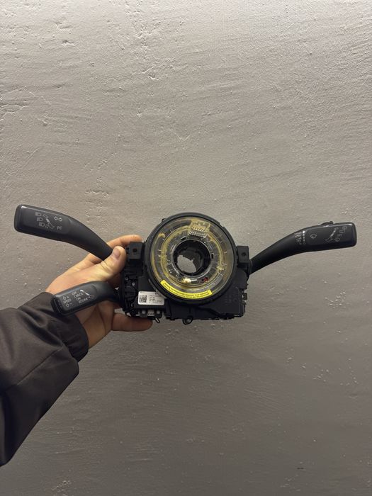 Підрулевий перемикач ( гітара)