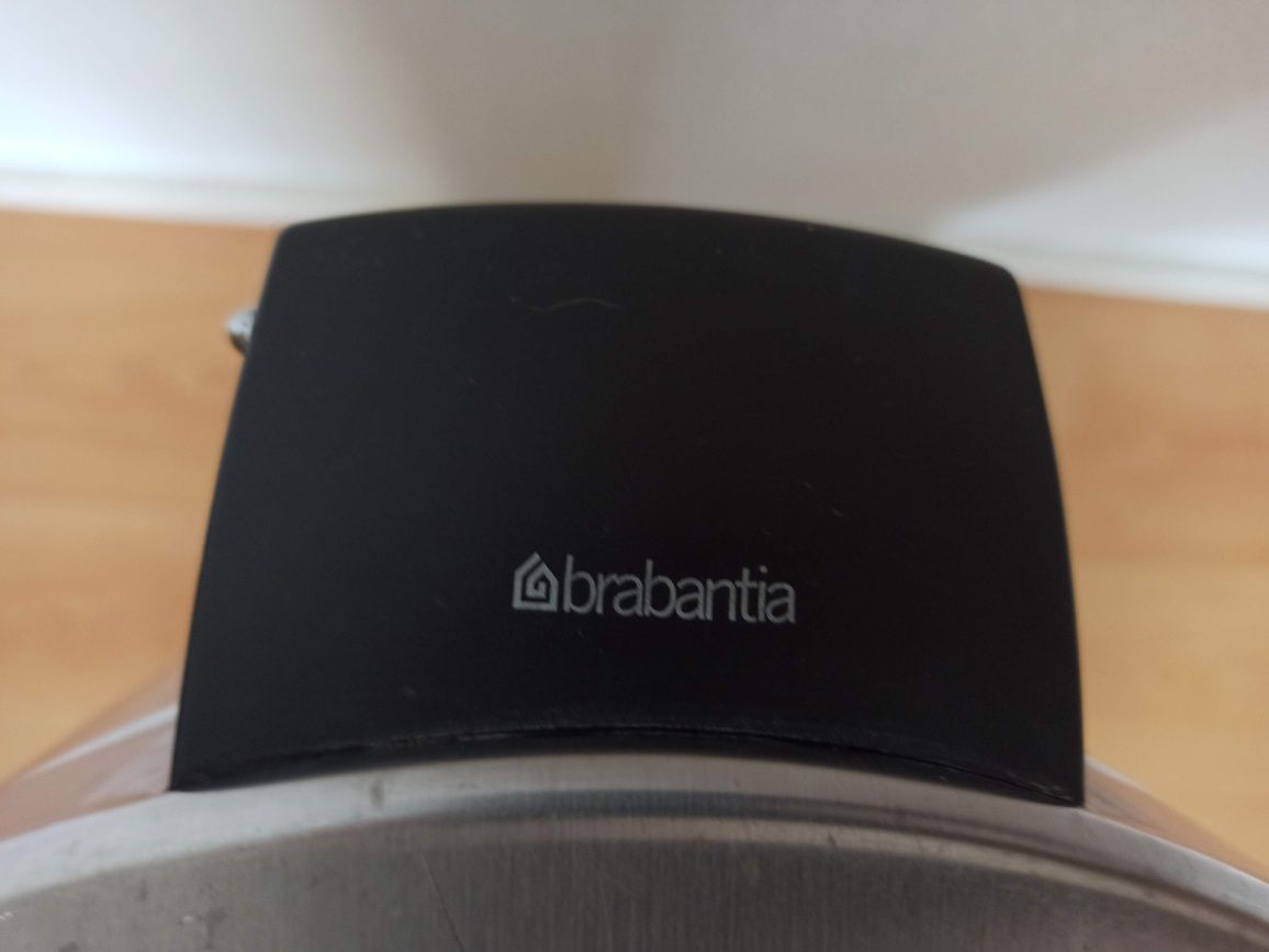 Caixote de lixo com pedal Brabantia