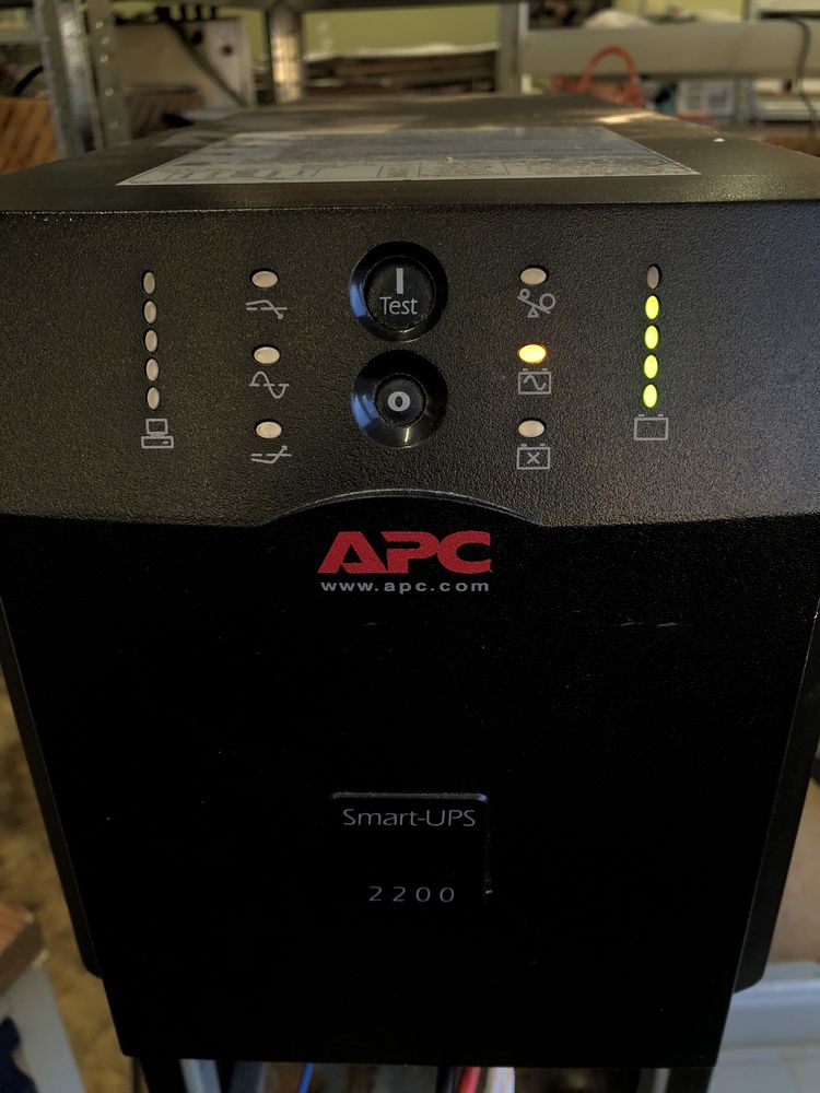 APC Smart-UPS 2200 SUA2200 Синус під Опалення