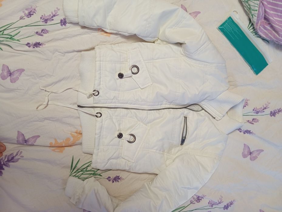 Куртка біла нова