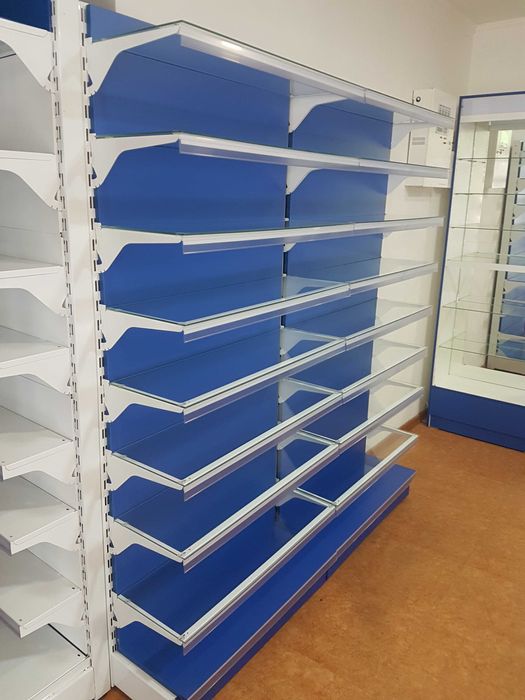 продаю ПОЛКИ (металл и стекло) для торговое оборудование