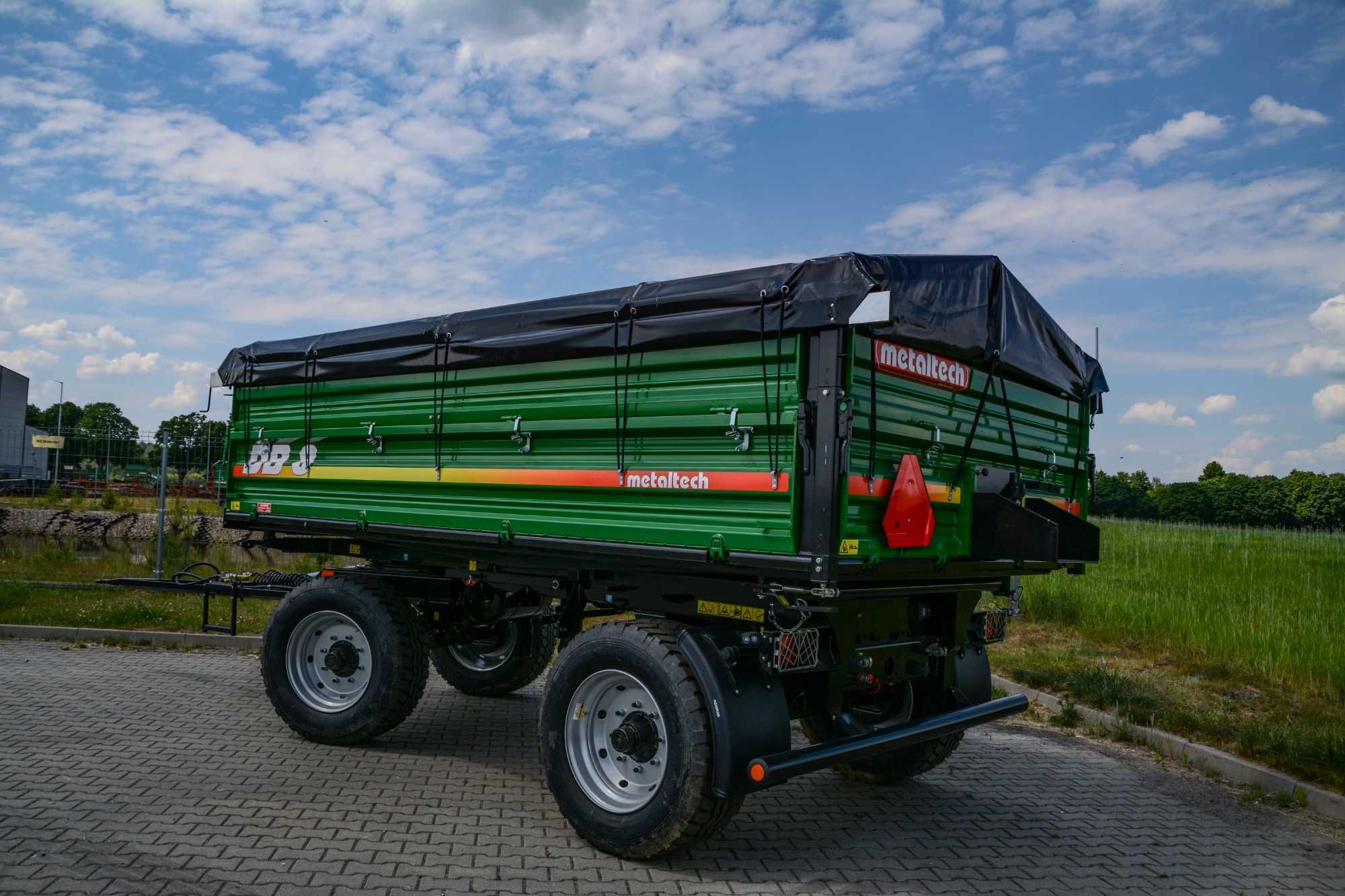 Przyczepa rolnicza wywrotka METAL-TECH DB 8 Ton 10 Ton PLANDEKA GRATIS