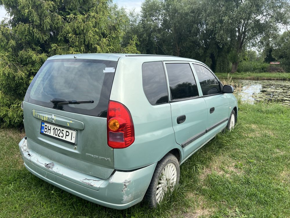 Автомобіль Mitsubishi space star