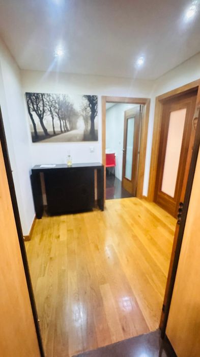 T2 Infantado, novo, sala mobilada, 2 wc