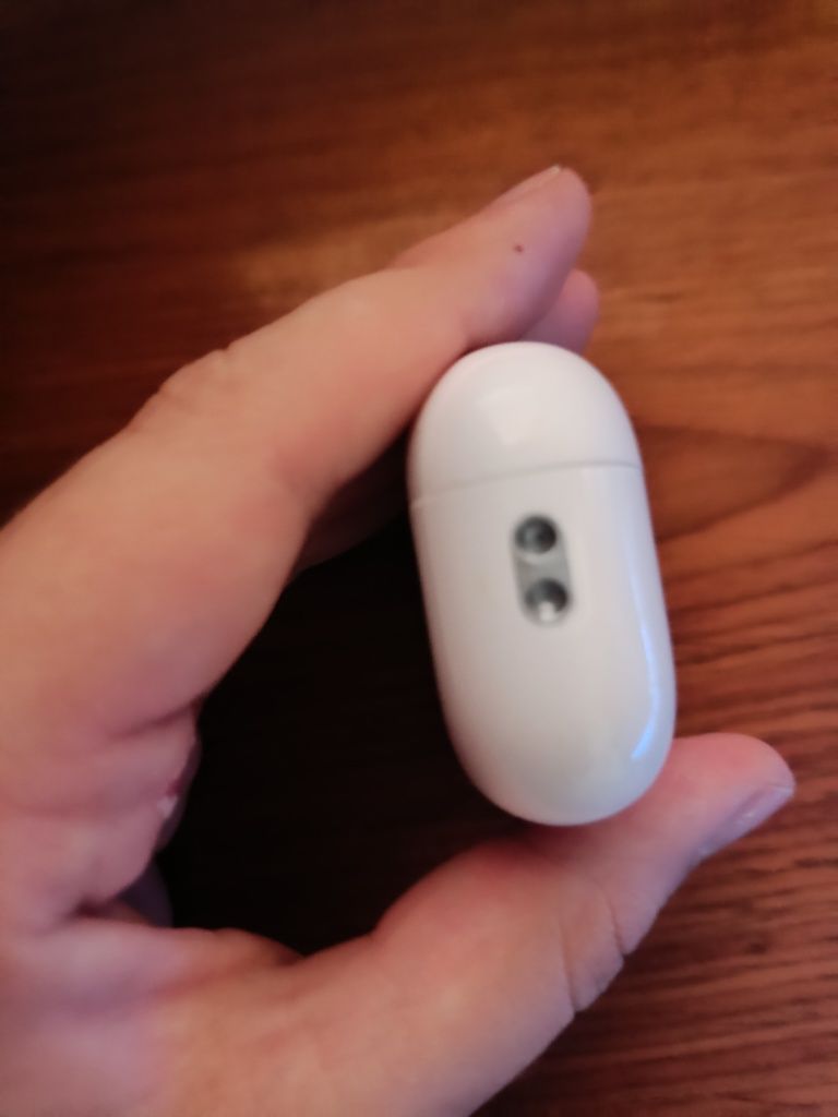 Caixa de airpods usado em bom estado