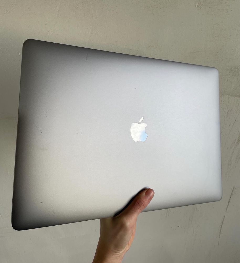 MACBOOK PRO 15.4"  2016 | CORE I7-6700HQ 2.60GHZ | 256GB | 16GB |