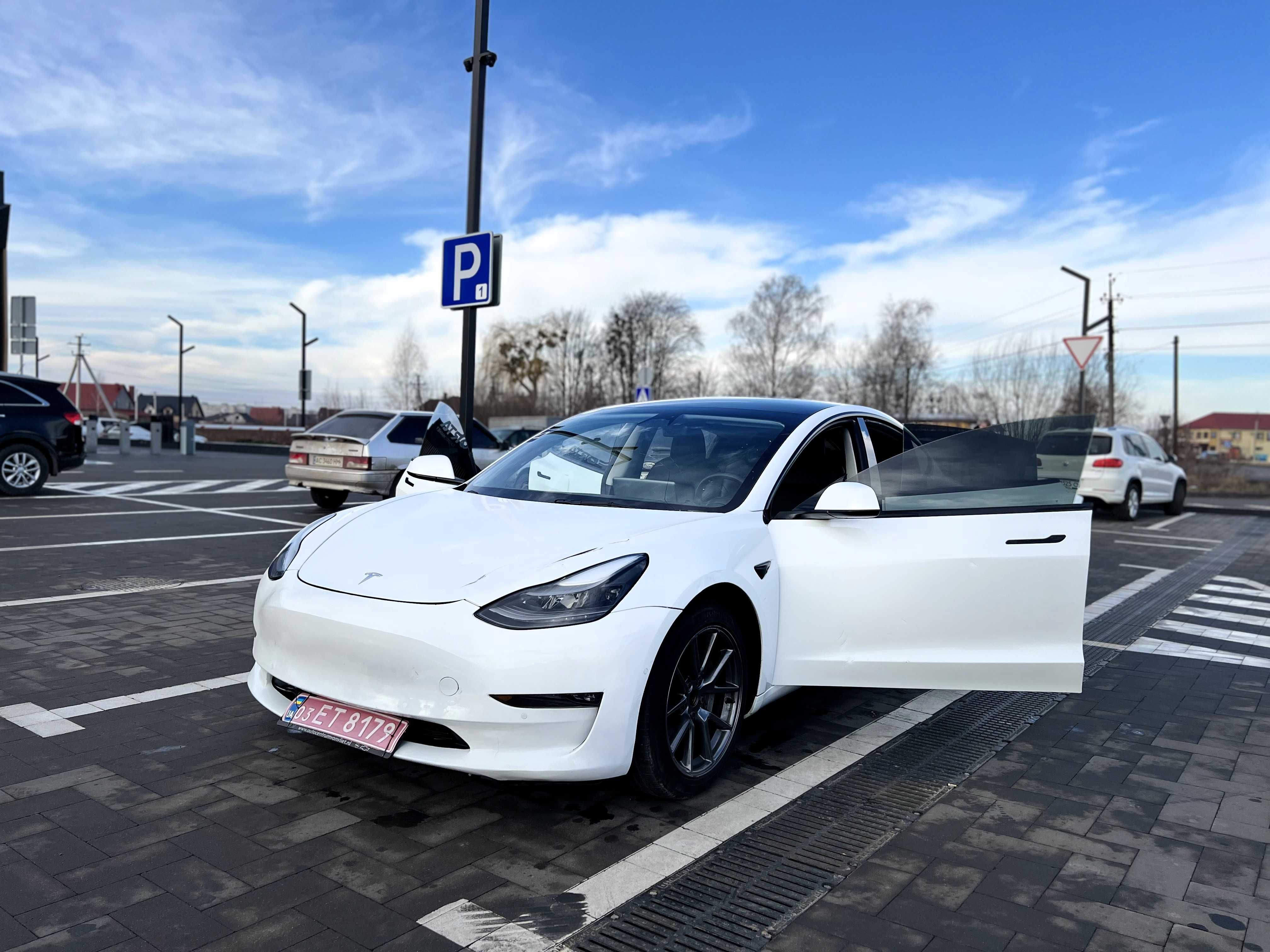 Tesla Model 3 Long Range Dual Motor AWD 2021 рік