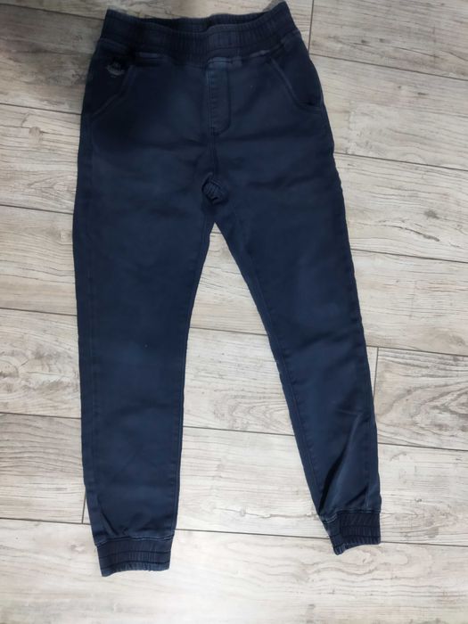 Spodnie od rozmiaru 25-27