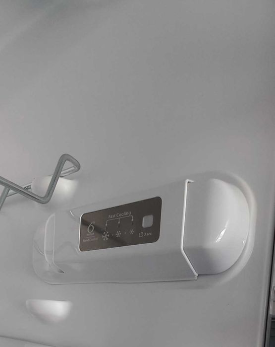 Холодильник 2-х камерний до 400л, 200см