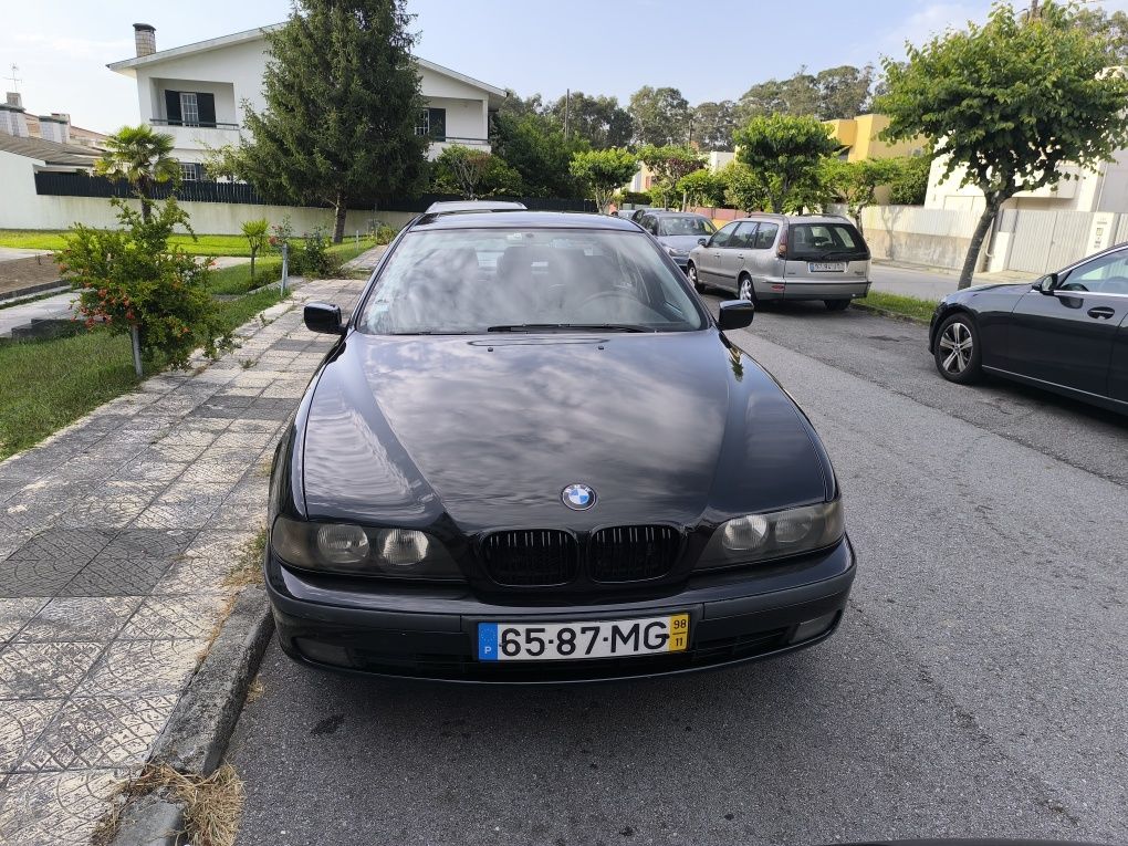 BMW e39 523i com 217.000 quilómetros