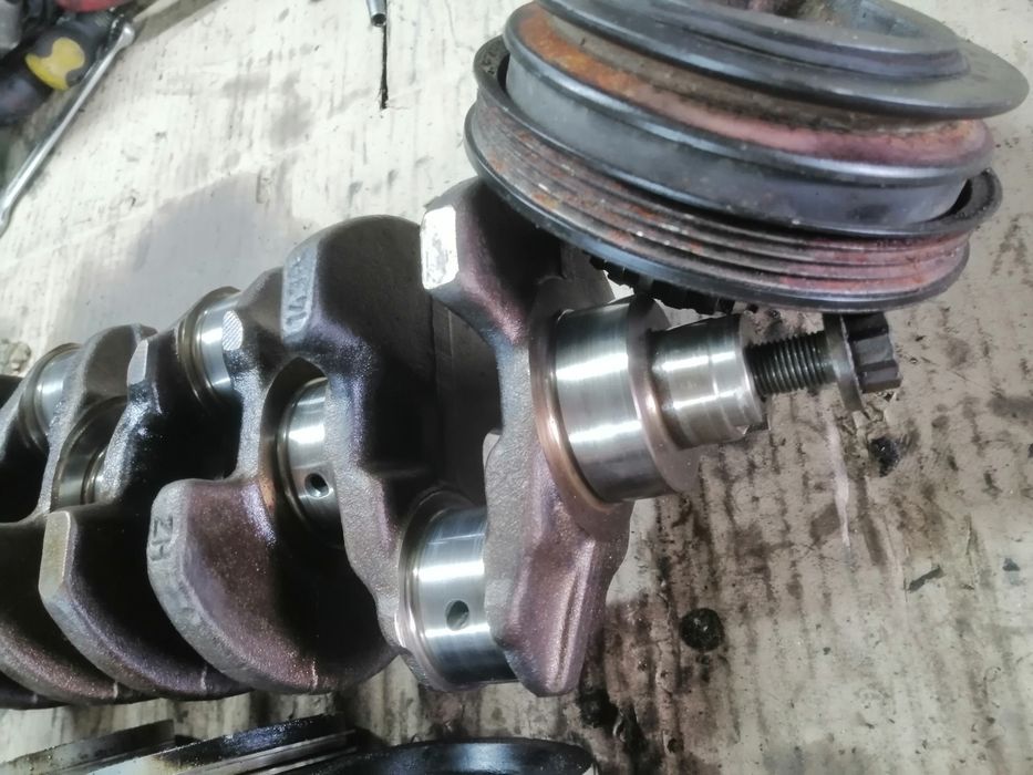 Коленвал шатуни поршня 2.0 16V 053C VW Passat Corrado Audi 100 A6