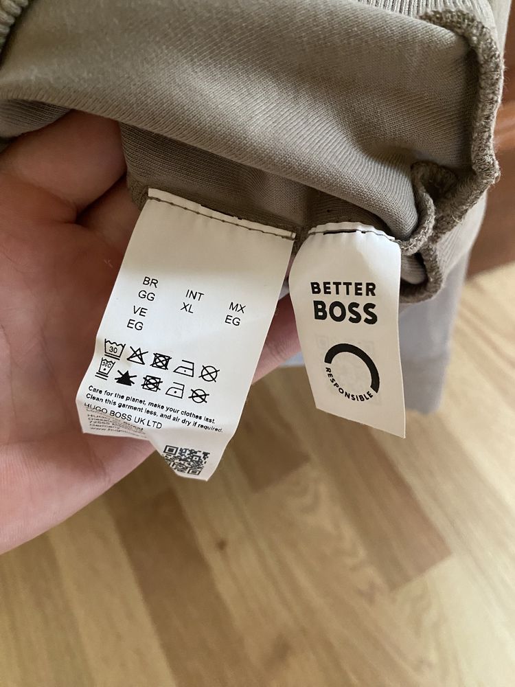 Світшот Boss оригінал L-XL як новий armani ea7