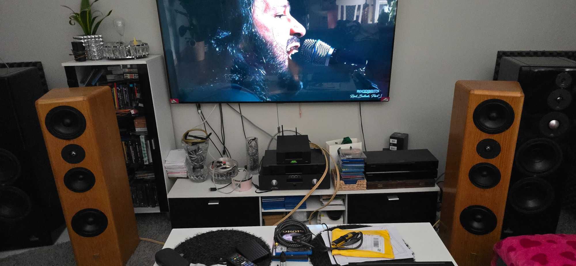 Kolumny IQ Trend +streamer  wzmacniacz Naim 2