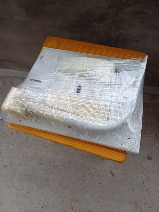 Підставка/ кріплення для телевізора