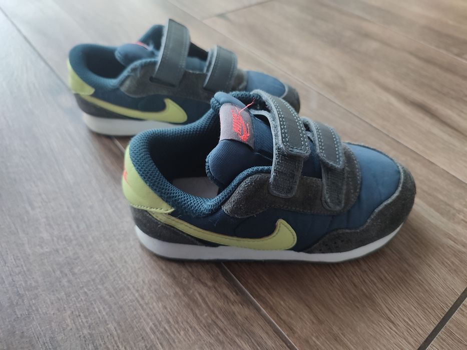 Buty chłopięce Nike 27