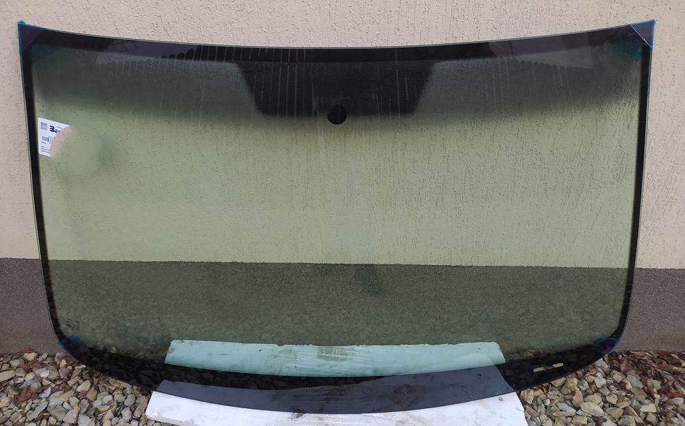 Nowa szyba czołowa przednia przód VW Passat B6 B7