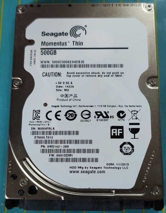 Multiple SATA 2.5" and 3.5" Drives64172178874625122