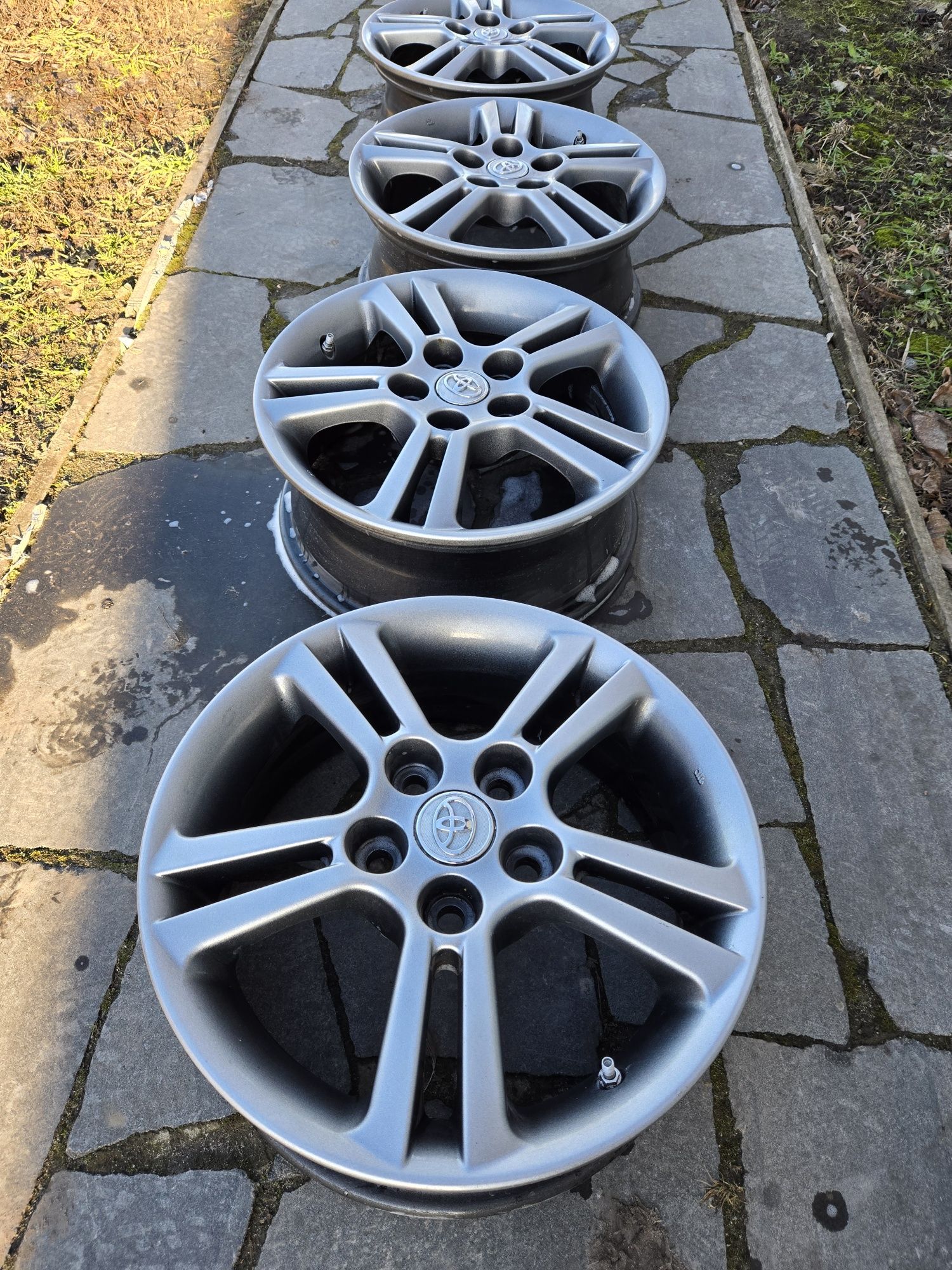 Продам титанові диски Toyota Camry 16 радіус J16x6jj