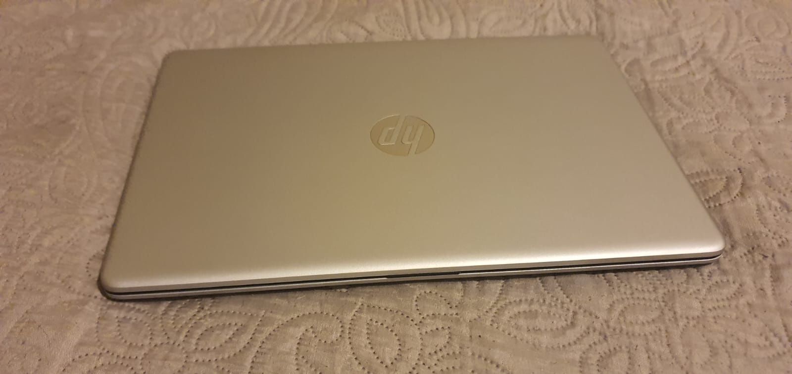 Sprzedam laptop HP 15-DW3001NW Full HD, 8GB RAM, 512GB SSD, i5