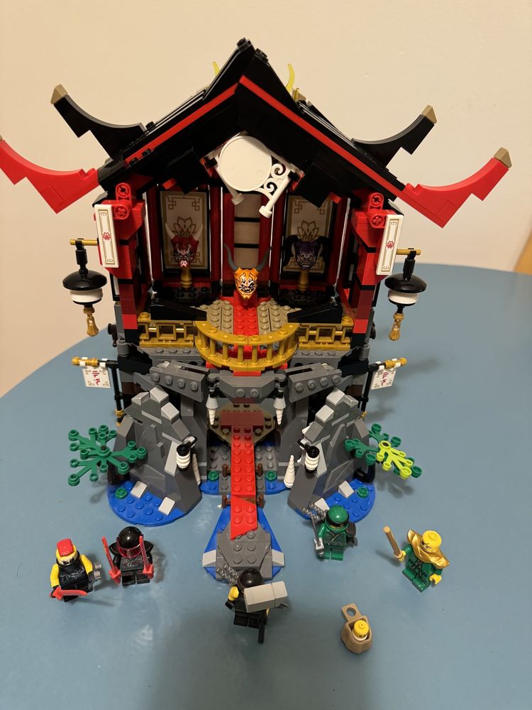 Lego ninjago 70643 Temple of Resurrection