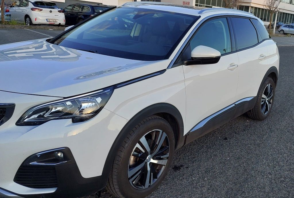 Oportunidade:  Peugeot 3008 apenas 52.500 km