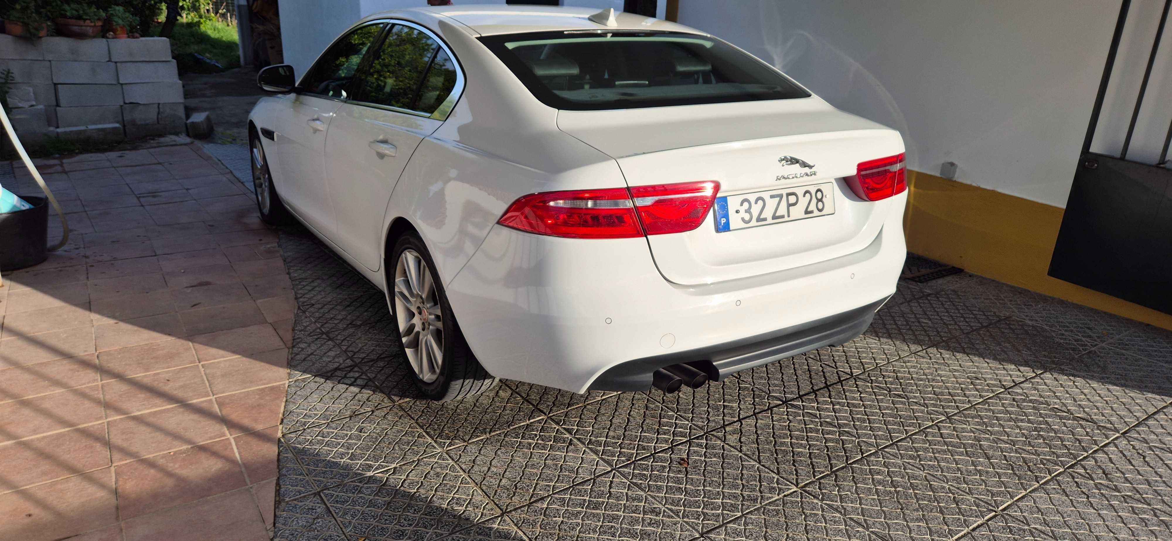 Jaguar XE Portfolio 2015