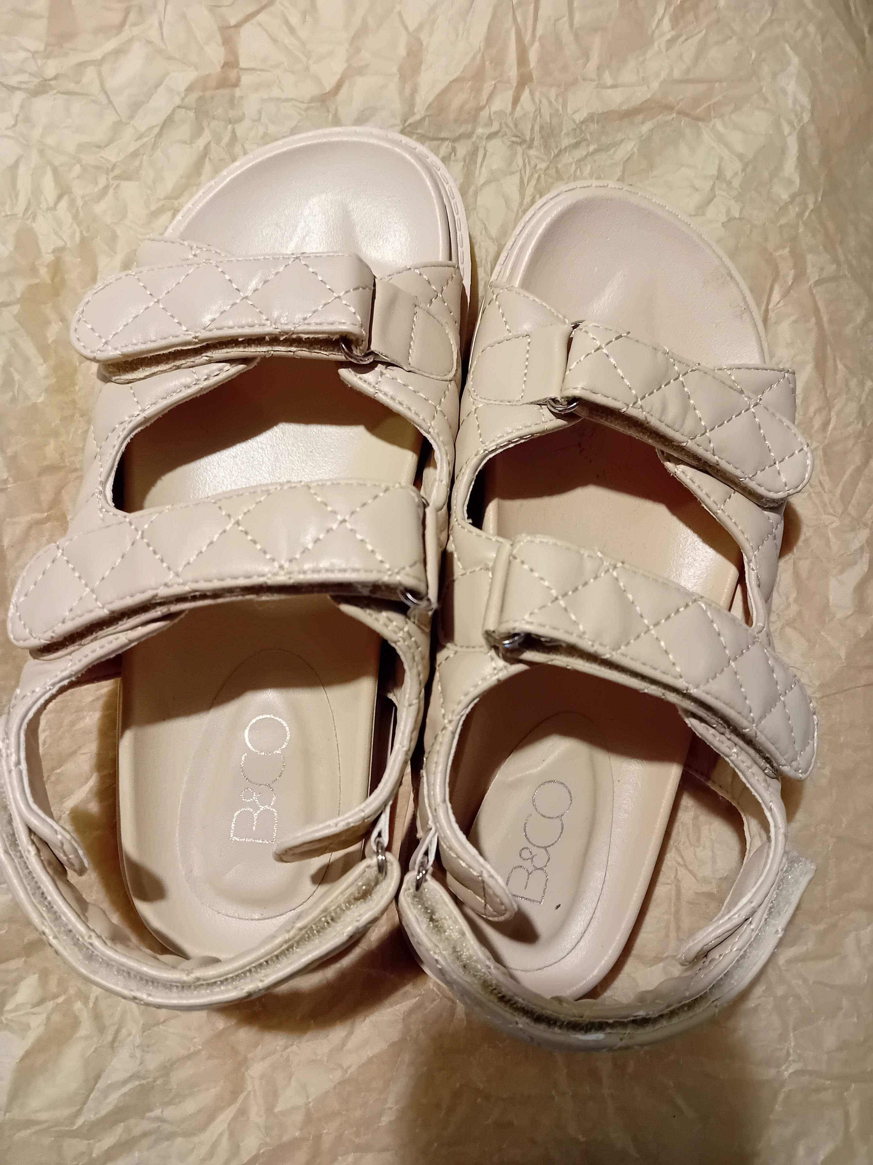 buty sandały kremowe 38 bardzo wygodne jak nowe na rzepy + gratis