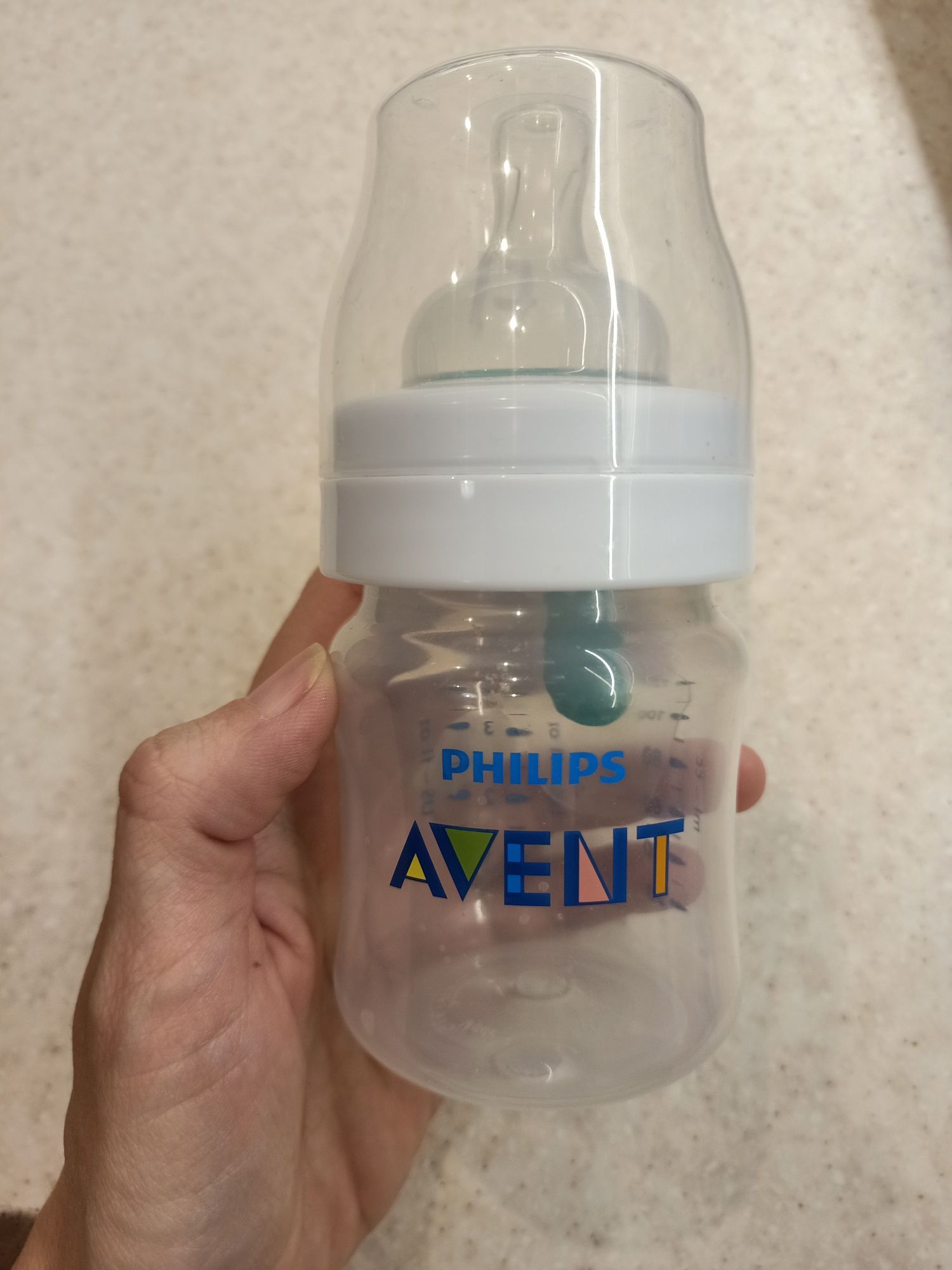 Пляшечка Philips Avent на 0-6 місяців