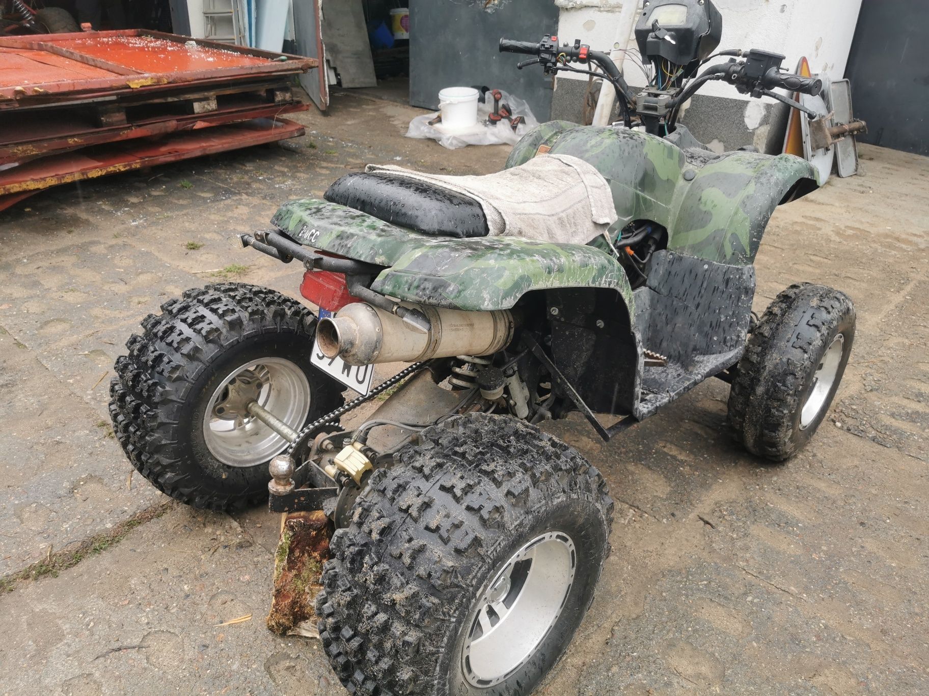 Quad 250 zarejestrowany