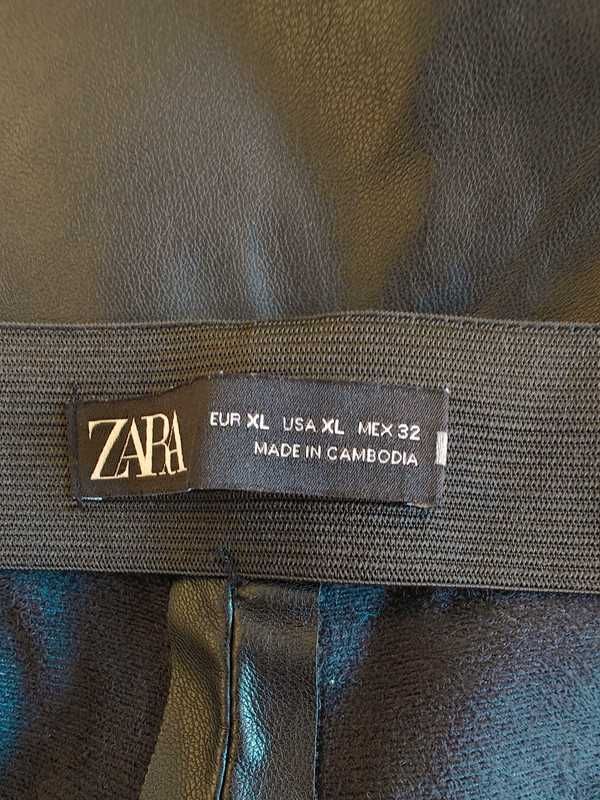 Calças de couro femininas Zara