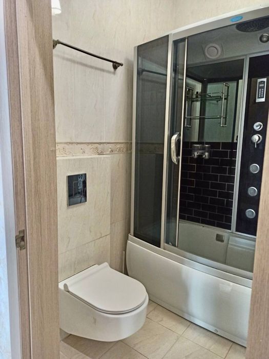 Продам 3 кім простору квартиру ЖК Панорама Сімфіропільська Центр