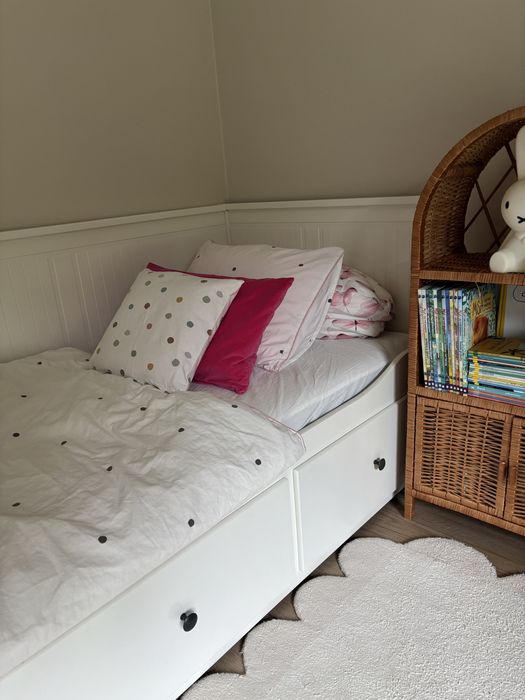 Łóżko leżanka IKEA HEMNES + 2 materace (nowe)