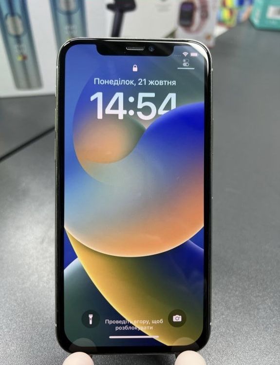 Продам iPhone 11 pro