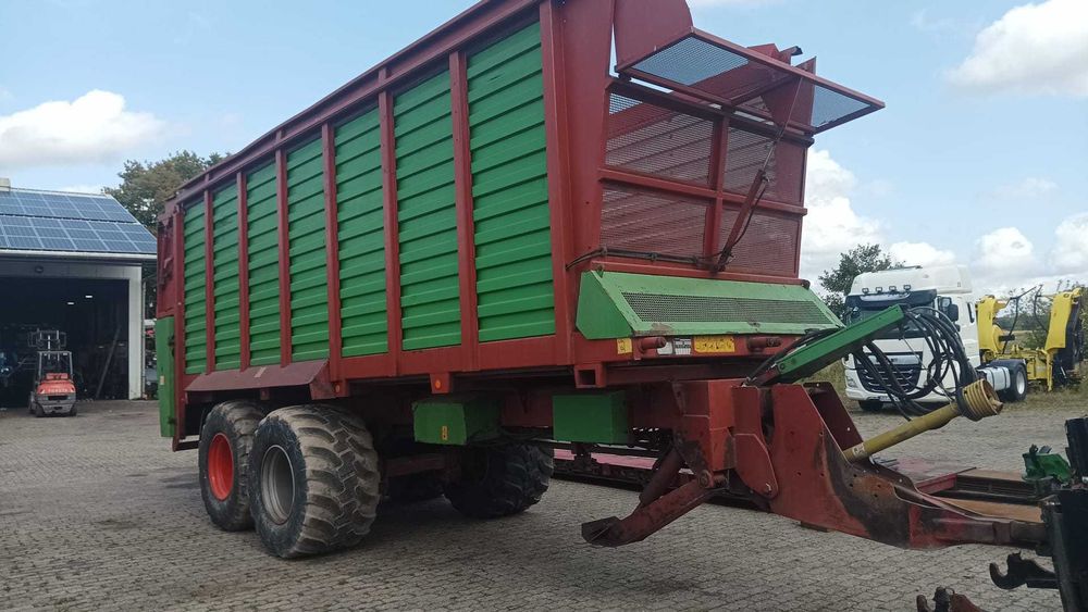 Przyczepa objętościowa STRAUTMANN 2246