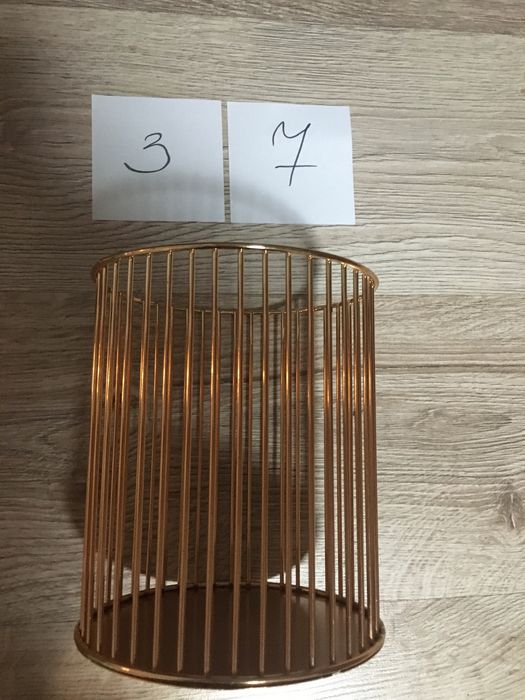 Złoty świecznik pojemnik na doniczkę