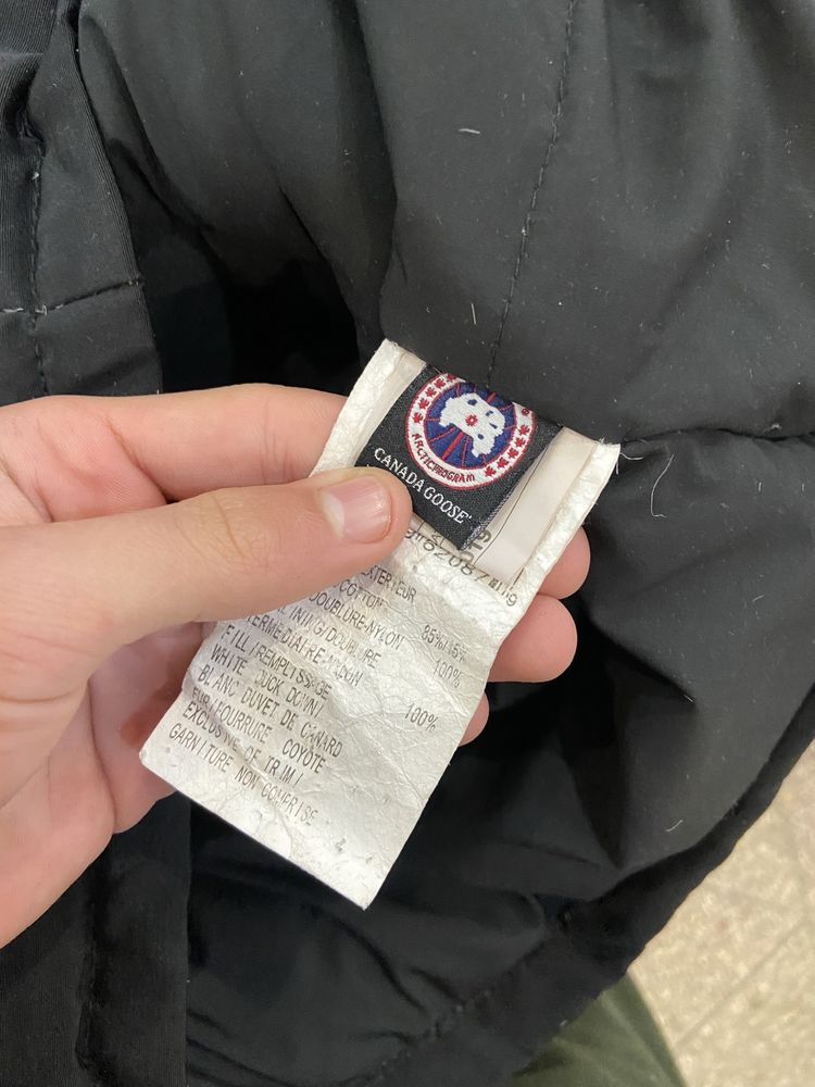 Пуховик Canada Goose