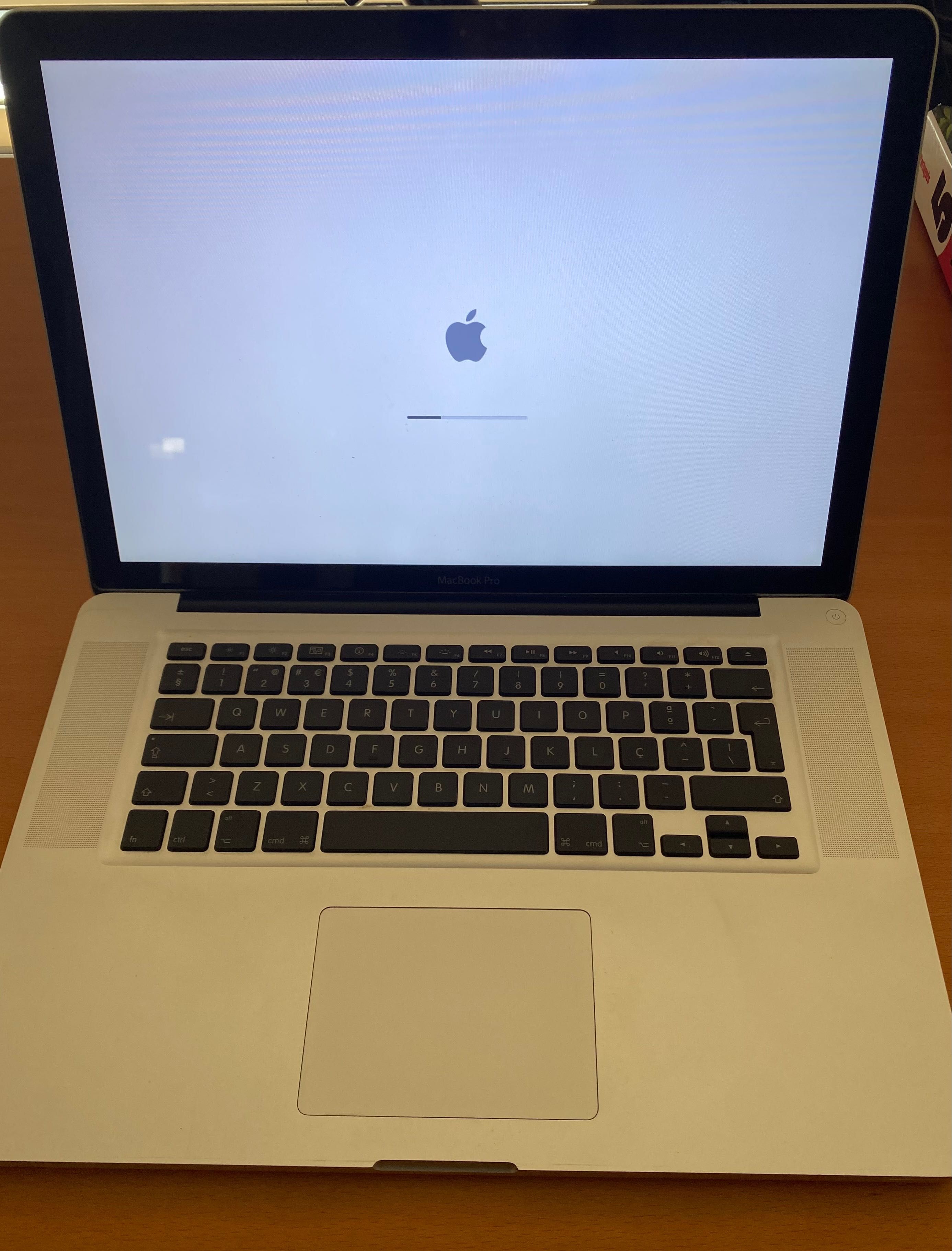 MacBook Pro (portátil, usado)