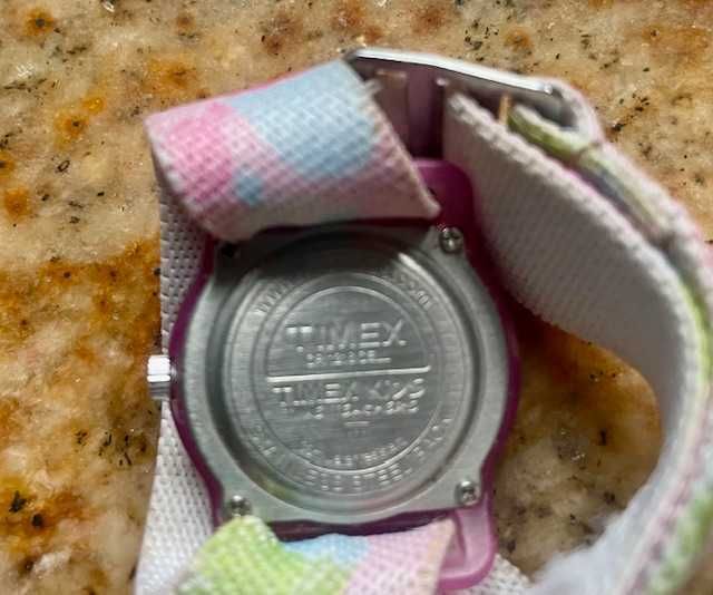 Pierwszy zegarek dla dziewczynki Timex CR 1216 cell